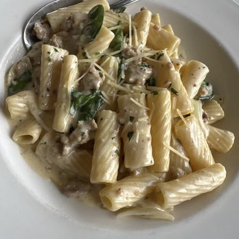 Mangiamo By 604 - Creamy Italian Sausage - Italian Near Me - Honolulu, Hawaii