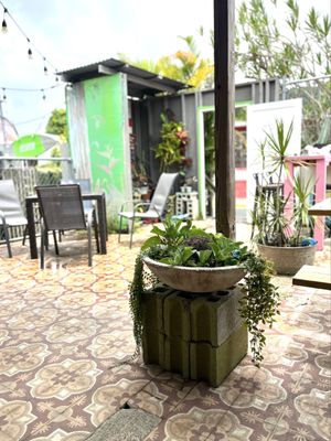 Degree 18 Juice Bar by null