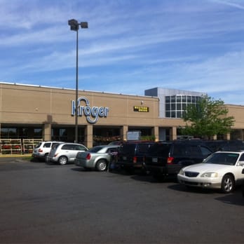 Kroger - cars parked in front of a kroger store - Grocery Near Me - Sevierville, Tennessee Kroger - cars parked in front of a kroger store - Grocery Near Me - Sevierville, Tennessee