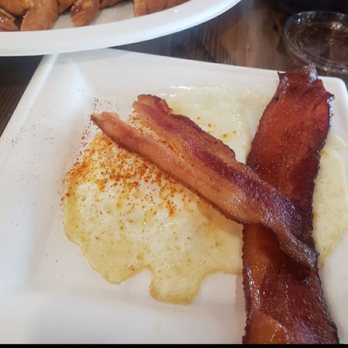 Cafe Destin - Egg and bacon - Cafes Near Me - Destin, Florida Cafe Destin - Egg and bacon - Cafes Near Me - Destin, Florida