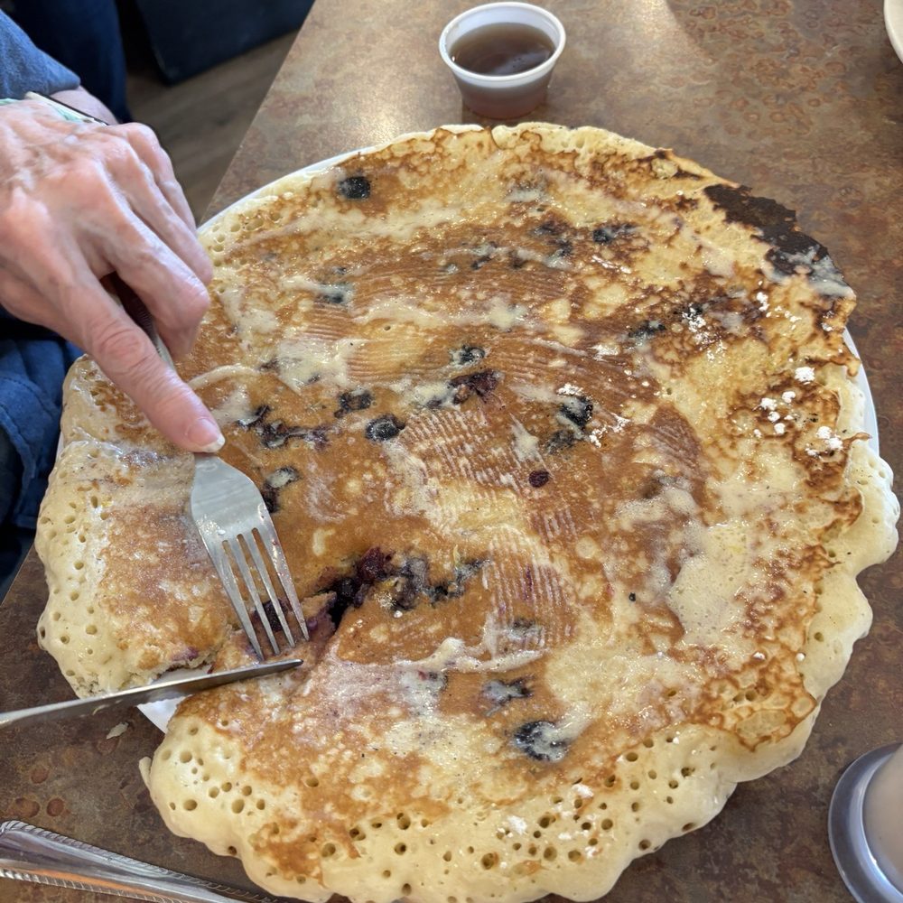 Henhouse Cafe - Lemon Blueberry Mascarpone pancake - American Near Me - Mesa, Arizona