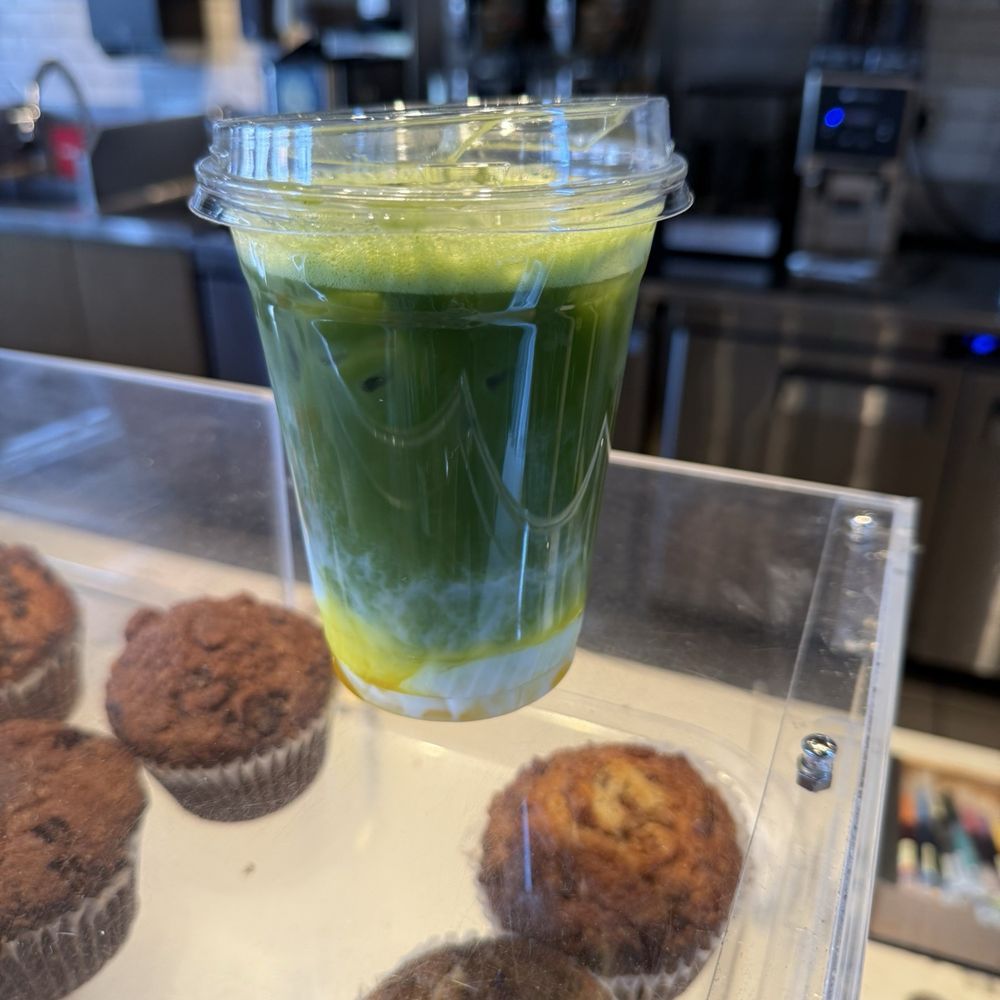 Mango matcha latte Mango matcha latte