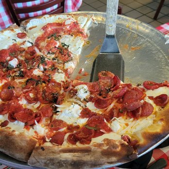 Brooklyn's Brick Oven Pizzeria - Pepperoni, ricotta, white onions & garlic pie - Pizza Near Me - Hackensack, New Jersey