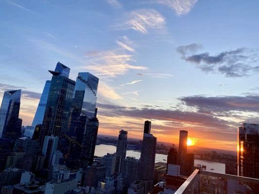 Dear Irving on Hudson Rooftop Bar by null