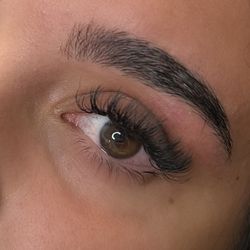 Glam Beauty Bar - Brow wax and light volume lashes!