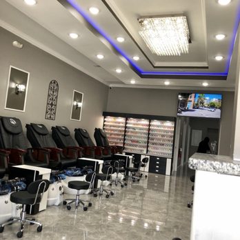 QV Nails Bar - These chairs are the best. - Nail Salons Near Me - Fayetteville, North Carolina