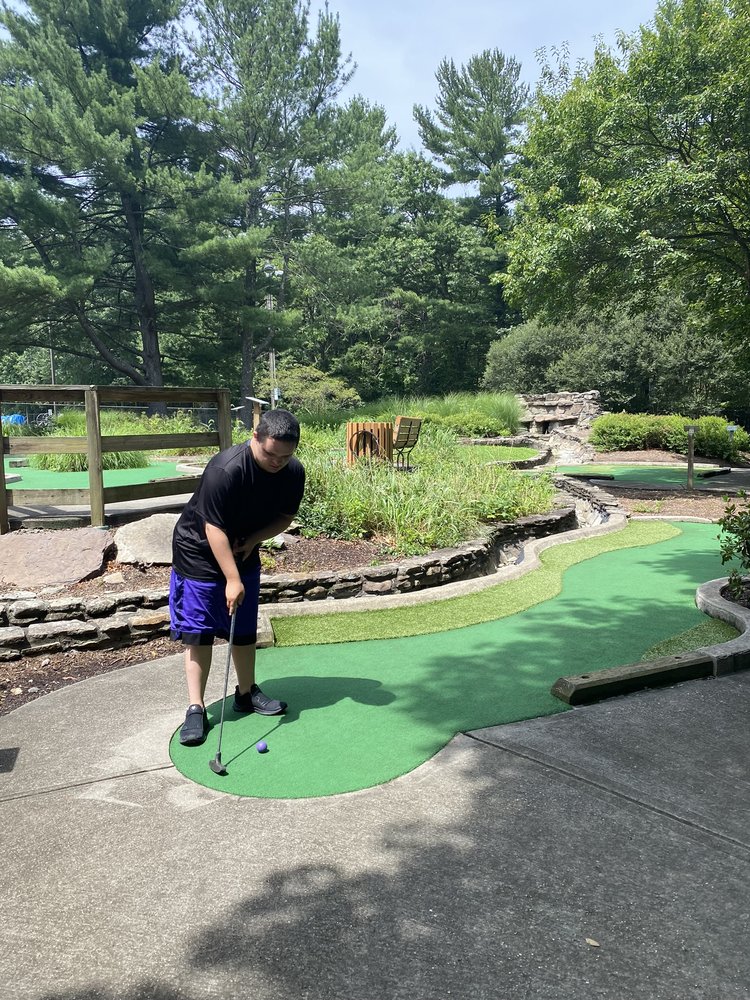 GERMONDS PARK MINIATURE GOLF Updated September 2024 185 Germonds Rd