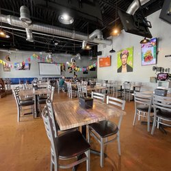 Ricos Tacos Moya - Inside