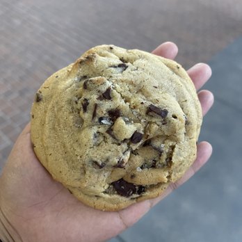 Hudsons Cookies - Chocolate chip - Desserts Near Me - Irvine, California Hudsons Cookies - Chocolate chip - Desserts Near Me - Irvine, California