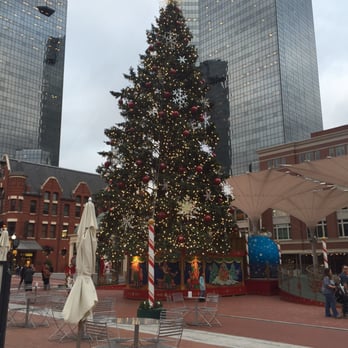 Sundance Square - The Sundance Square Christmas Tree - Shopping Centers Near Me - Fort Worth, Texas Sundance Square - The Sundance Square Christmas Tree - Shopping Centers Near Me - Fort Worth, Texas