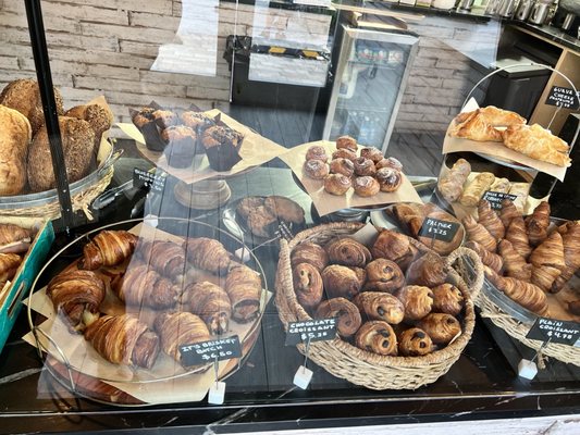 Flour & Weirdoughs by null