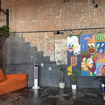 Showtime Cafe - interior - Cafes Near Me - Phoenix, Arizona