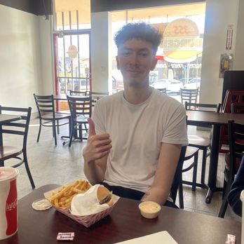 355 Burger - Kid approved! - Burgers Near Me - Sierra Madre, California 355 Burger - Kid approved! - Burgers Near Me - Sierra Madre, California