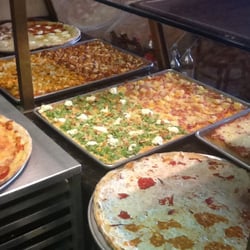 Classic Pizza - Great choices of slices