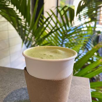 PiniPico Coffee & Empanadas - Cardamom Rose Matcha Latte - Brazilian Near Me - Chicago, Illinois