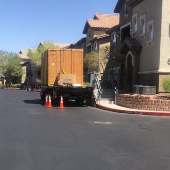 Move 4 Less - Why is it these movers knew the proper place to park a moving van? Common sense. - Movers Near Me - Las Vegas, Nevada