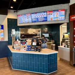 Zaxbys - Counter