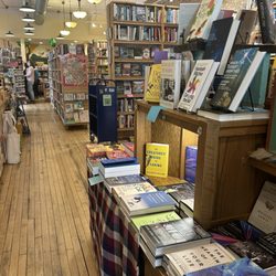 Zenith Bookstore - Inside