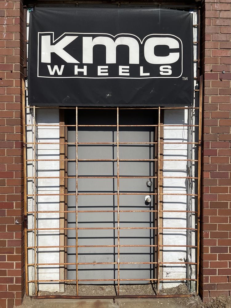 AMERICAN CUSTOM WHEELS Updated September 2024 26 Photos 1300 W