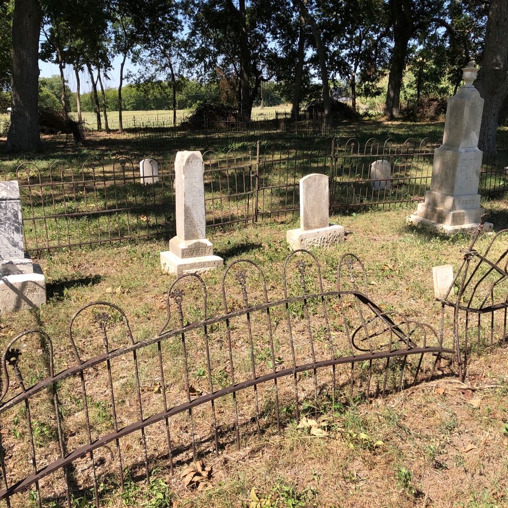 Rices crossing cemetery - Avery plot - Funeral Services & Cemeteries Near Me - Taylor, Texas Rices crossing cemetery - Avery plot - Funeral Services & Cemeteries Near Me - Taylor, Texas