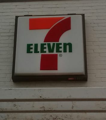 7-Eleven by null