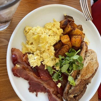 Nutwood - Traditional Breakfast - New American Near Me - Winter Haven, Florida