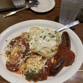 RigaTony's Authentic Italian - Tour of RigaTony's (Chicken Parmesan, Baked Manicotti, Fettuccine Alfredo, Italian Sausage) - Italian Near Me - Tempe, Arizona RigaTony's Authentic Italian - Tour of RigaTony's (Chicken Parmesan, Baked Manicotti, Fettuccine Alfredo, Italian Sausage) - Italian Near Me - Tempe, Arizona