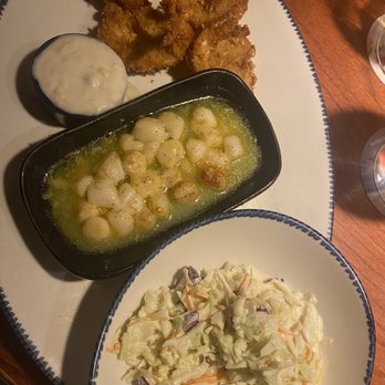 Red Lobster - Coconut shrimp and broiled sea scallops with coleslaw - Seafood Near Me - Ottawa, Ontario Red Lobster - Coconut shrimp and broiled sea scallops with coleslaw - Seafood Near Me - Ottawa, Ontario