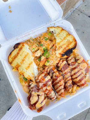 Dav’s Hotspot Restaurant + Lounge by null