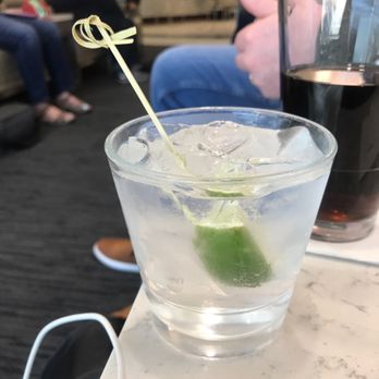 United Club - Terminal E - Gin & Tonic - Airport Lounges Near Me - Houston, Texas United Club - Terminal E - Gin & Tonic - Airport Lounges Near Me - Houston, Texas