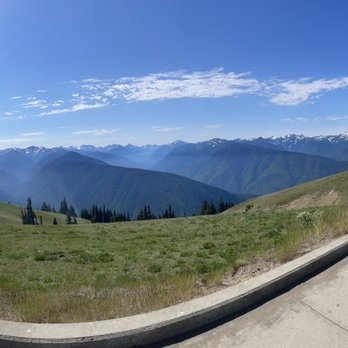 Hurricane Ridge - Panoramic view of the view from behind the visitor center - Parks Near Me - Port Angeles, Washington Hurricane Ridge - Panoramic view of the view from behind the visitor center - Parks Near Me - Port Angeles, Washington