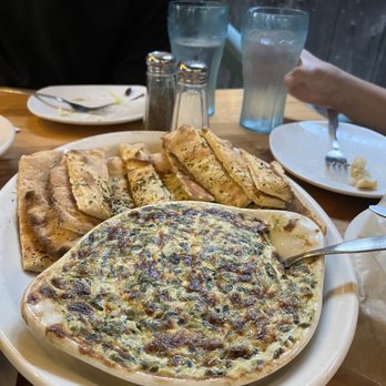 Red Fox Bar & Grille - Spinach artichoke dip and the flatbread slices - American Near Me - Jackson, New Hampshire Red Fox Bar & Grille - Spinach artichoke dip and the flatbread slices - American Near Me - Jackson, New Hampshire
