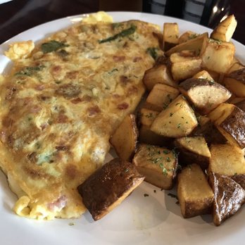 Shelly's Cafe - Omelette "everything" - Breakfast & Brunch Near Me - Tampa, Florida Shelly's Cafe - Omelette "everything" - Breakfast & Brunch Near Me - Tampa, Florida