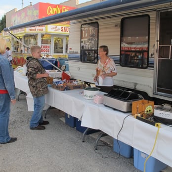 Brookston Apple Popcorn Festival - There's food vendors galore as well as our fine local eateries. No excuse for going home hungry! - Festivals Near Me - Brookston, Indiana Brookston Apple Popcorn Festival - There's food vendors galore as well as our fine local eateries. No excuse for going home hungry! - Festivals Near Me - Brookston, Indiana
