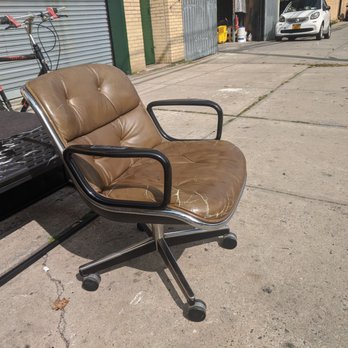 Remix Market NYC - Original Charles Pollack chair from Knoll - Furniture Stores Near Me - Queens, New York