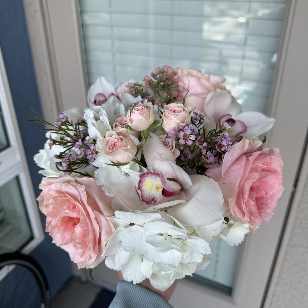 French Florist - Florists Near Me - El Segundo, California French Florist - Florists Near Me - El Segundo, California