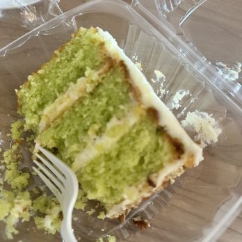The Busy Bee - Key lime Cake Slice - Soul Food Near Me - Atlanta, Georgia The Busy Bee - Key lime Cake Slice - Soul Food Near Me - Atlanta, Georgia