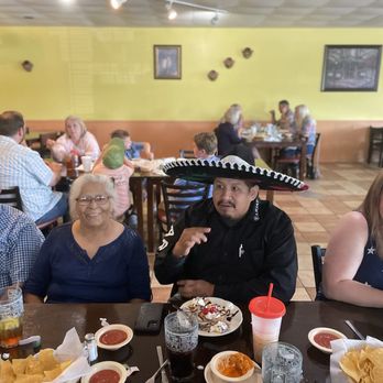 el puente - Chips, salsa, free birthday dessert - Mexican Near Me - Madison, North Carolina el puente - Chips, salsa, free birthday dessert - Mexican Near Me - Madison, North Carolina