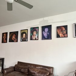 Black Wall Street Liquid Lounge