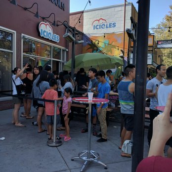 ICICLES - Huge line on Saturday 3 pm - Ice Cream & Frozen Yogurt Near Me - San Jose, California