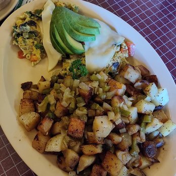 Stagecoach Restaurant - Vegetable omelette with home potatoes - Breakfast & Brunch Near Me - Sacramento, California Stagecoach Restaurant - Vegetable omelette with home potatoes - Breakfast & Brunch Near Me - Sacramento, California