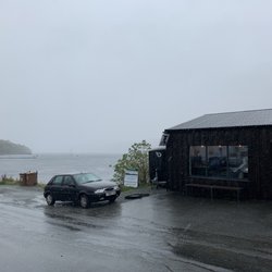 Caora Dhubh Coffee Company - Outside
