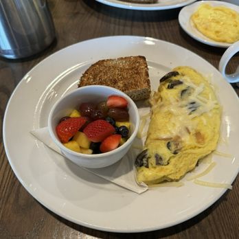 Toast & Berry - Breakfast & Brunch Near Me - Montgomery, Ohio Toast & Berry - Breakfast & Brunch Near Me - Montgomery, Ohio