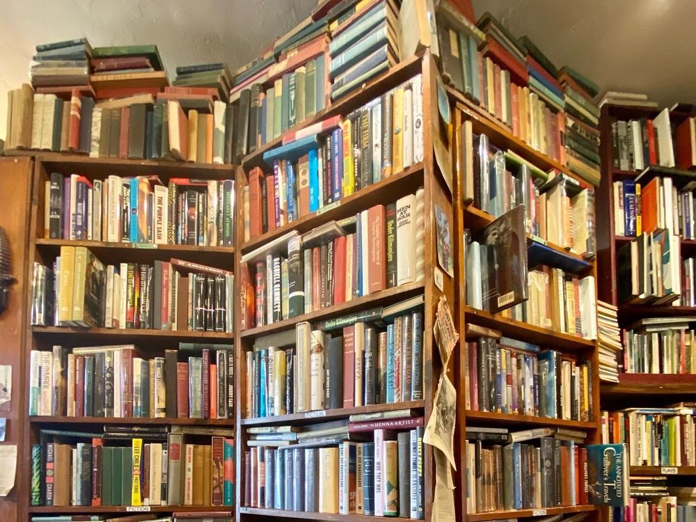 FOOTNOTE BOOKS 17 Photos & 75 Reviews 1627 University Ave, San