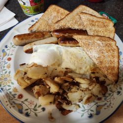 Maesie's Nook - Sausage and eggs in 2026.