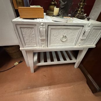 La Rustic Treasures - Antiques Near Me - Duson, Louisiana La Rustic Treasures - Antiques Near Me - Duson, Louisiana