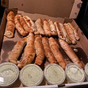 Gumby's Pizza - Pizza Pepperoni Rolls - Pizza Near Me - College Station, Texas Gumby's Pizza - Pizza Pepperoni Rolls - Pizza Near Me - College Station, Texas
