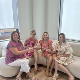 Dress supporters at Bella Lilly!