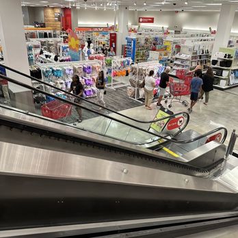 Target - View of 1st floor - Department Stores Near Me - Deerfield Beach, Florida