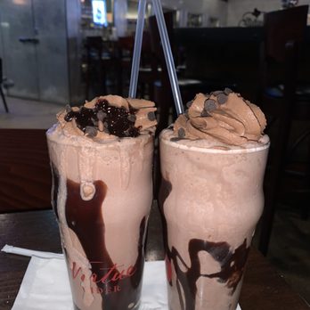 Burger Bar Chicago - Chocolate three way shakes - Burgers Near Me - Chicago, Illinois Burger Bar Chicago - Chocolate three way shakes - Burgers Near Me - Chicago, Illinois